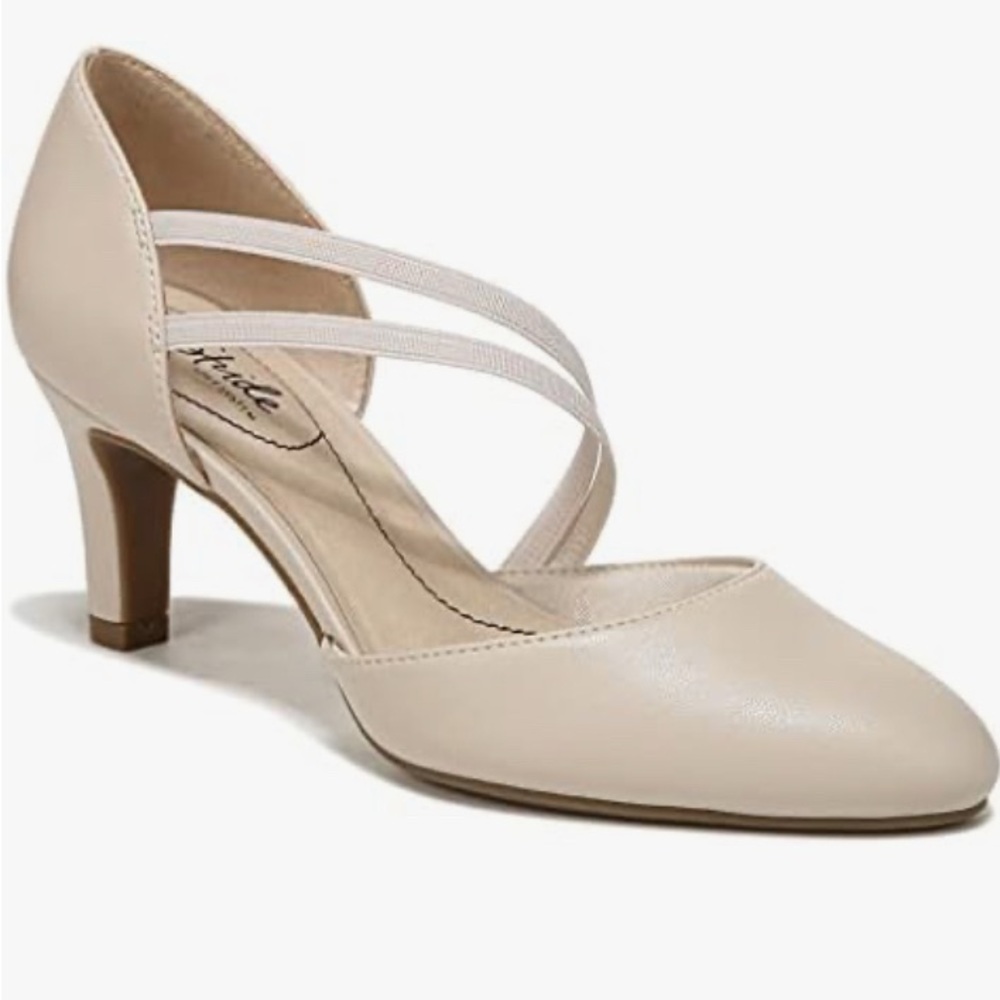 NIB: LifeStride Flex Women's Grace Dress Pump in Almond Milk color.